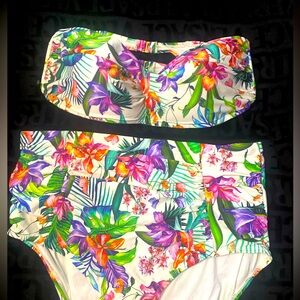 La Blanca Swimming Set Tropical Floral Bikini Set 2X/18